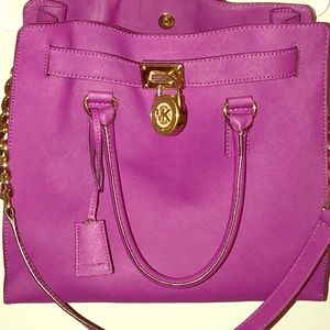 Michael Kors Authentic Pocketbook